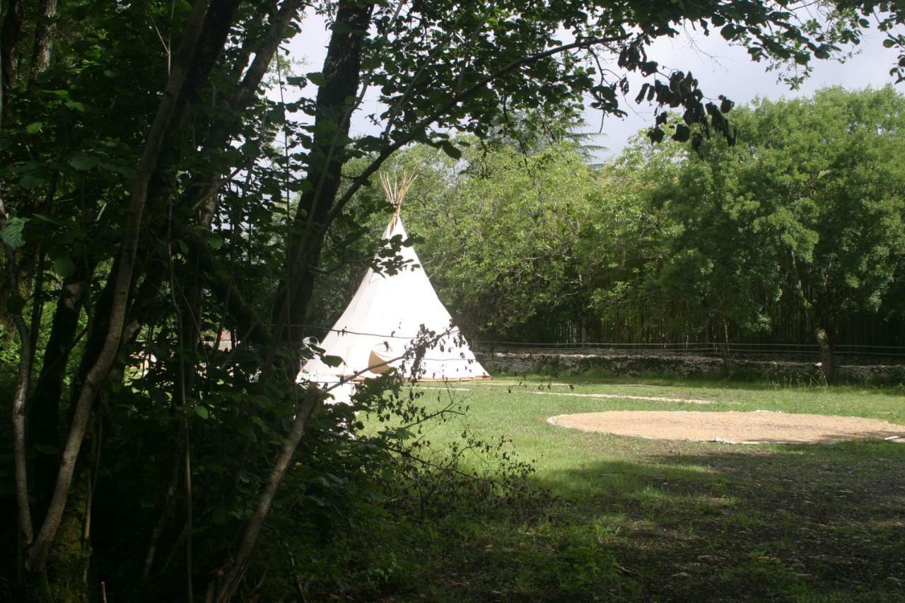 Tipi Au Logis De L'Espoir Hotel Jauldes Zewnętrze zdjęcie